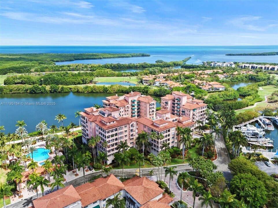 13643 Deering Bay Dr, Unit 165 in Coral Gables, FL - Building Photo