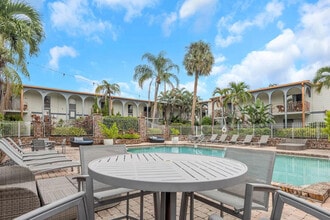 4301 W Cleveland St in Tampa, FL - Building Photo - Building Photo