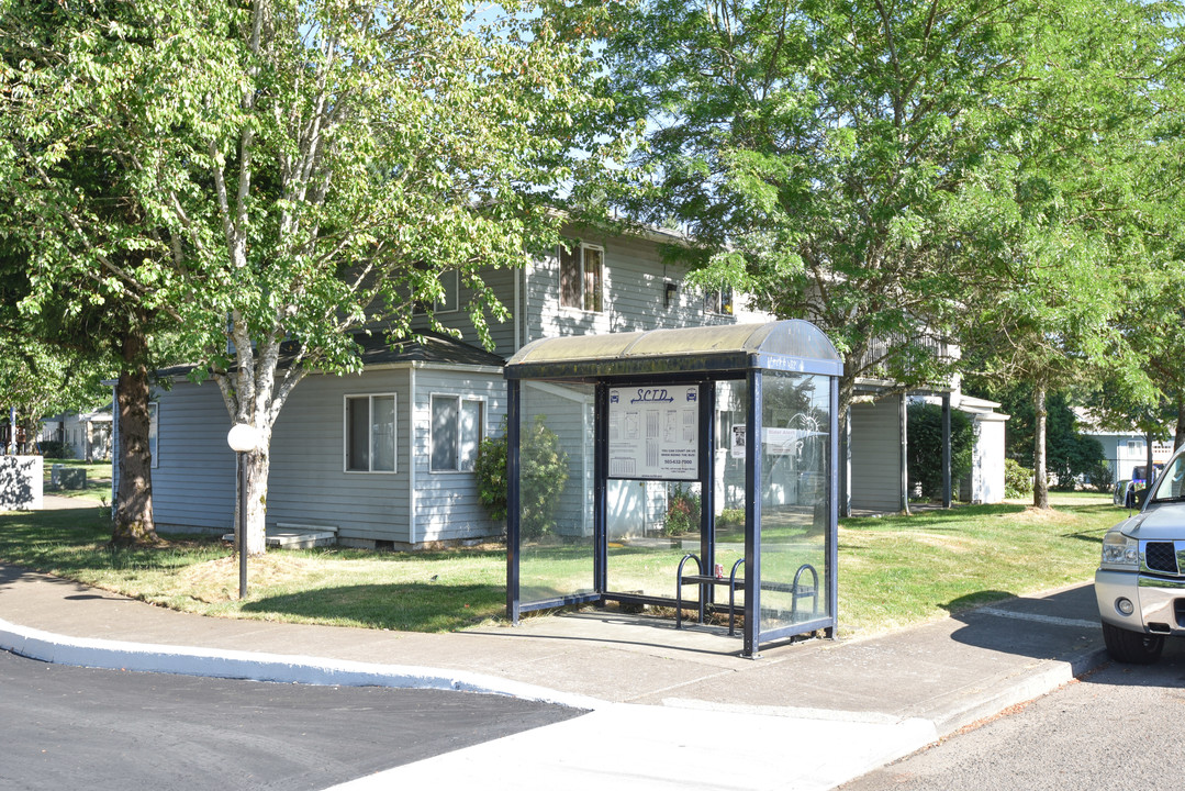 Arbor Terrace in Molalla, OR - Building Photo