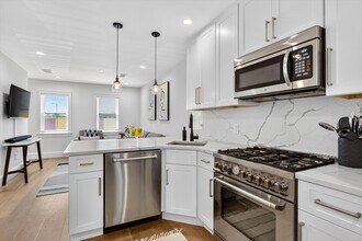 7 Bell Ct in Boston, MA - Building Photo - Building Photo