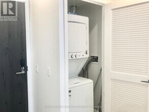 25 Richmond St E in Toronto, ON - Building Photo - Building Photo