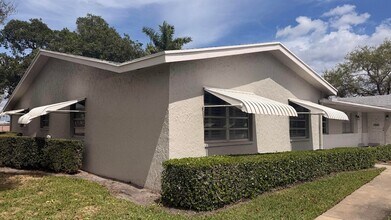 2403 Lowson Blvd in Delray Beach, FL - Building Photo - Building Photo