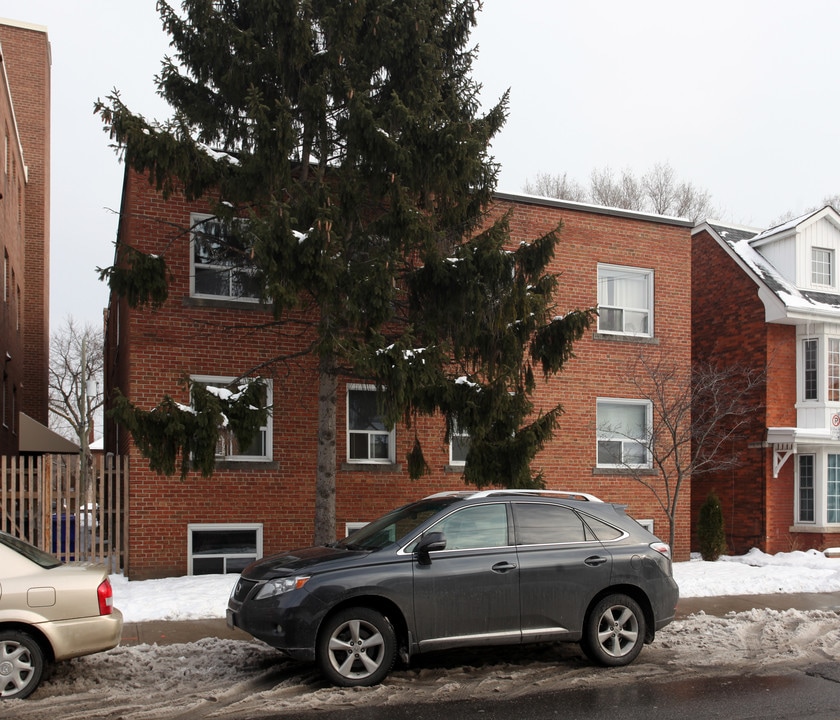 109 Runnymede Rd in Toronto, ON - Building Photo