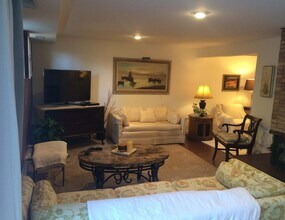 520 17th Ave SE, Unit Furnished Apartment in Olympia, WA - Building Photo - Building Photo
