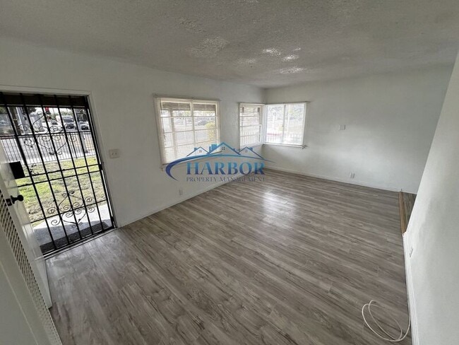 3659 W El Segundo Blvd in Hawthorne, CA - Building Photo - Building Photo