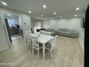 65 Cedar Ave in Long Branch, NJ - Foto de edificio - Building Photo