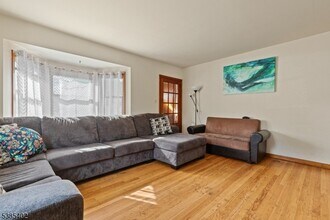 27 Harrison Ave in Waldwick, NJ - Building Photo - Building Photo