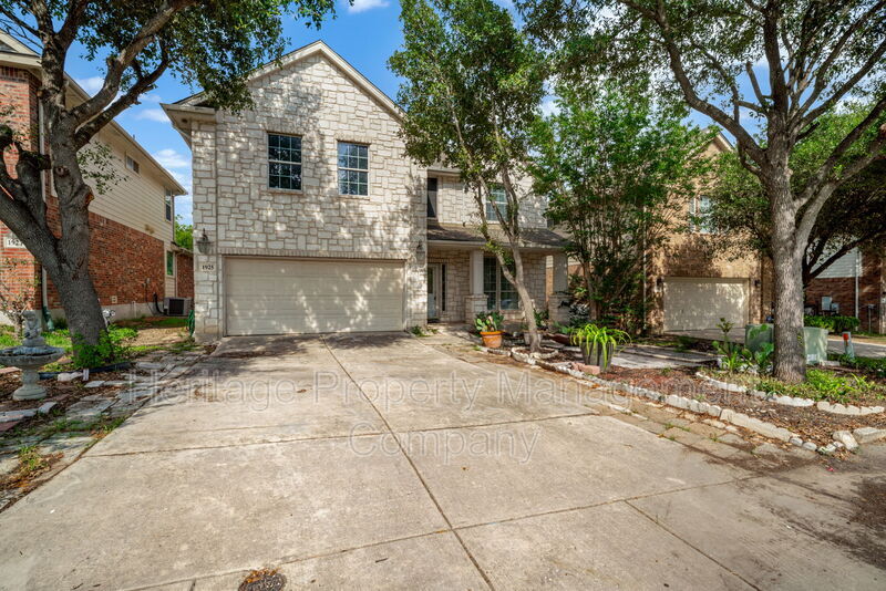 1925 Walter Raleigh in San Antonio, TX - Building Photo