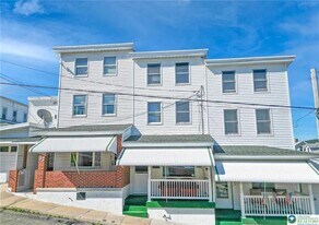 32 Powell St in Lansford, PA - Building Photo