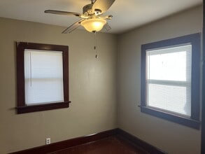 1412 Alpha Ave in Des Moines, IA - Building Photo - Building Photo