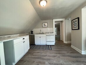 938 E Dayton St in Madison, WI - Building Photo - Building Photo