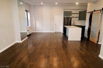 111 Mulberry St in Newark, NJ - Building Photo - Building Photo