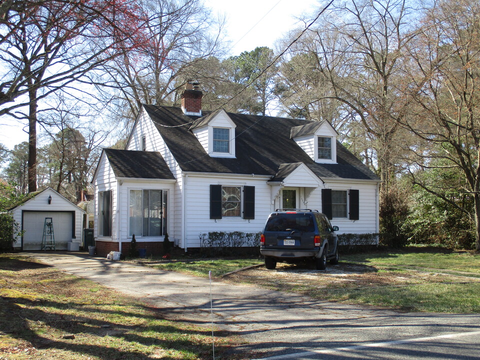 7326 Hermitage Rd in Richmond, VA - Foto de edificio