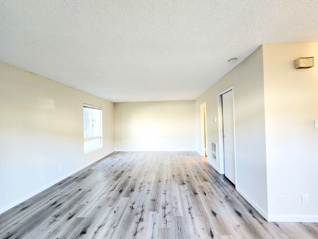 932 Peninsula Ave in San Mateo, CA - Building Photo - Building Photo