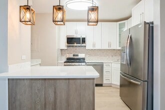 45 River Dr S in Jersey City, NJ - Building Photo - Building Photo