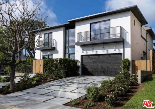 3295 Mountain View Ave in Los Angeles, CA - Building Photo - Building Photo