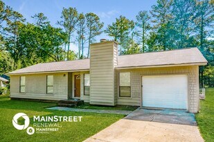 2015 Palmer Ave in Leeds, AL - Building Photo