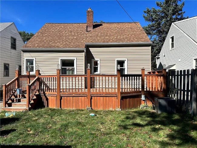 13712 Rockside Rd in Garfield Heights, OH - Building Photo - Building Photo