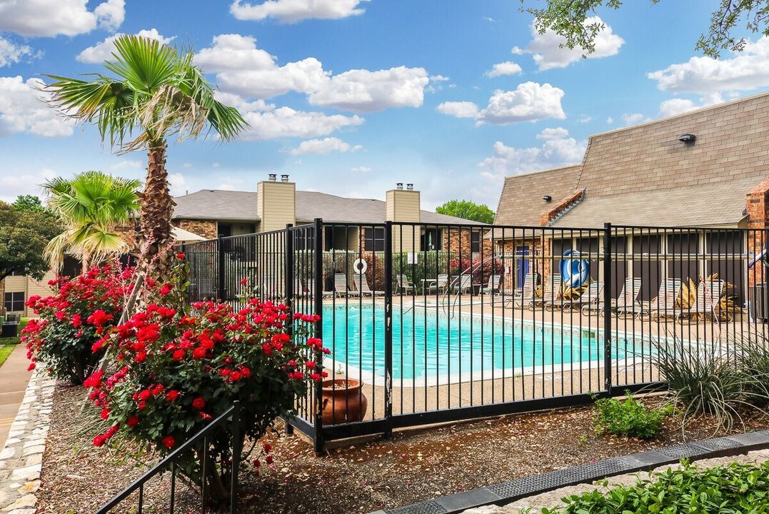 Riverwood in Temple, TX - Foto de edificio