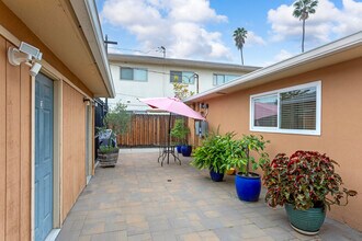 1330 E San Bruno Ave in Fresno, CA - Building Photo - Building Photo