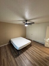 8220 Mentra St in Anchorage, AK - Building Photo - Building Photo