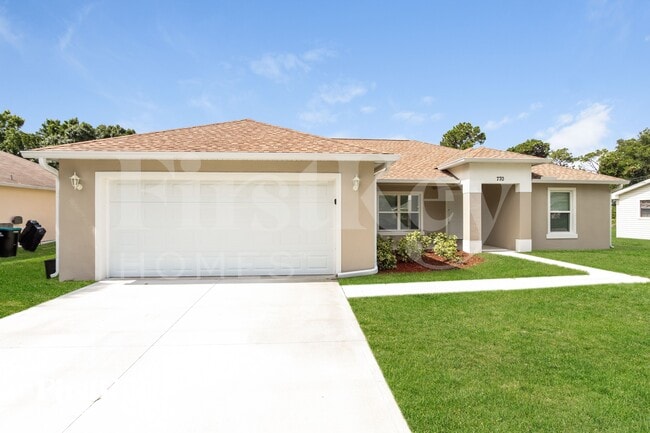 property at 770 Grandeur St SE