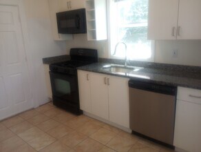 84 Roslindale Ave in Boston, MA - Building Photo - Building Photo