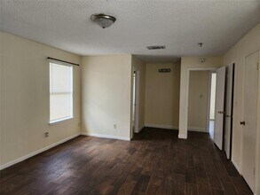 2223 Sentinal Oaks St in Sugar Land, TX - Building Photo - Building Photo