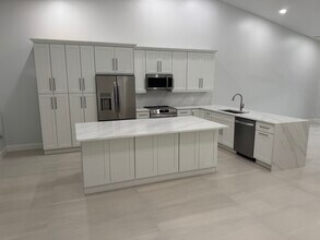8469 Vía Serena in Boca Raton, FL - Building Photo - Building Photo