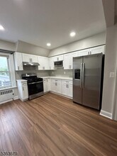 56 S Mountain Ave in Cedar Grove, NJ - Building Photo - Building Photo