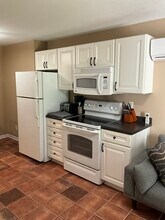 2455 Sunrise Dr, Unit Cozy and quiet 1 bed in Little Canada, MN - Foto de edificio - Building Photo