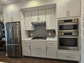 300 8th St NE in Washington, DC - Building Photo - Building Photo