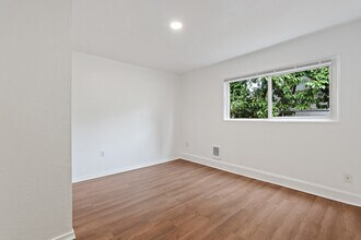 10617 Addison St SW in Lakewood, WA - Building Photo - Building Photo