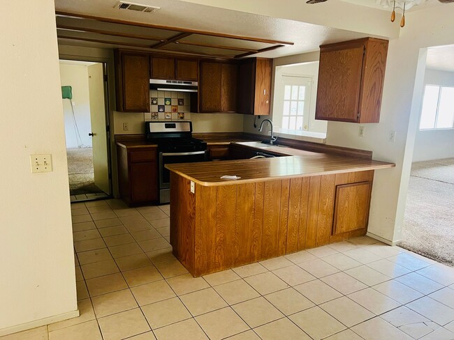 22260 Shandin Rd in Apple Valley, CA - Building Photo - Building Photo