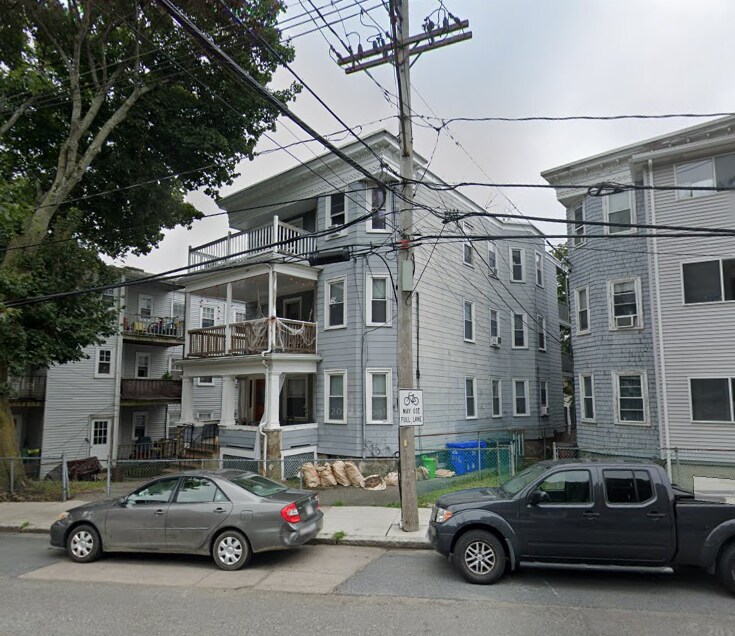 346 Faneuil St, Unit 2 in Boston, MA - Building Photo
