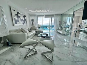 6770 Indian Creek Dr, Unit 14M in Miami, FL - Foto de edificio - Building Photo