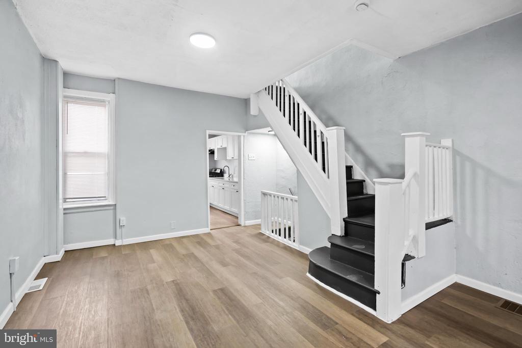 958 E Russell St in Philadelphia, PA - Building Photo