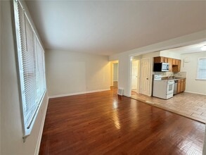 854 Loekes Dr in Florissant, MO - Building Photo - Building Photo