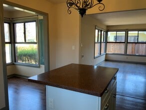 611 Park St in Salinas, CA - Building Photo - Building Photo
