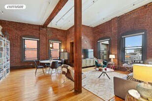 119 N 11th St in Brooklyn, NY - Building Photo