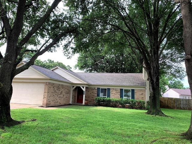 3902 Spring Meadow Ln in Flower Mound, TX - Building Photo