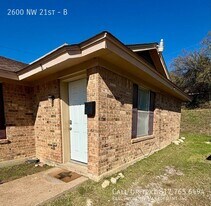 2600 NW 21st St in Fort Worth, TX - Building Photo