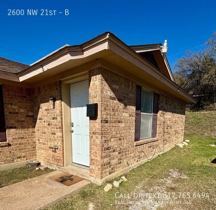 2600 NW 21st St in Fort Worth, TX - Building Photo
