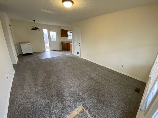 5919 Catherine St in Bloomington, IN - Foto de edificio - Building Photo