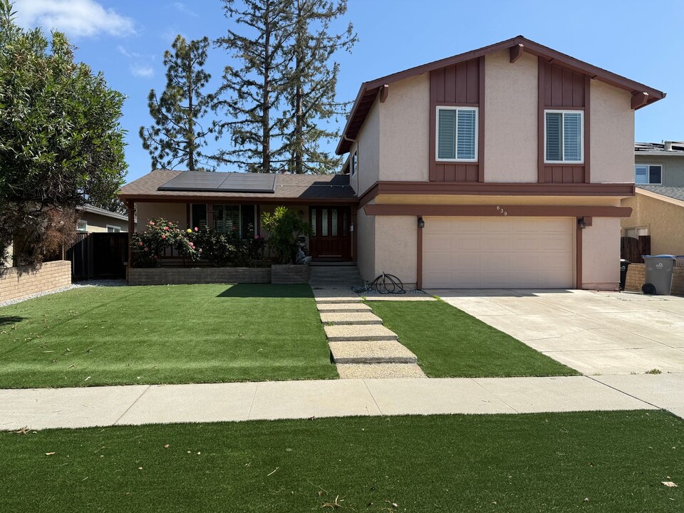 639 Gaundabert Ln in San Jose, CA - Building Photo