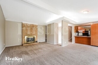 2405 Brook Dr in Florissant, MO - Building Photo - Building Photo