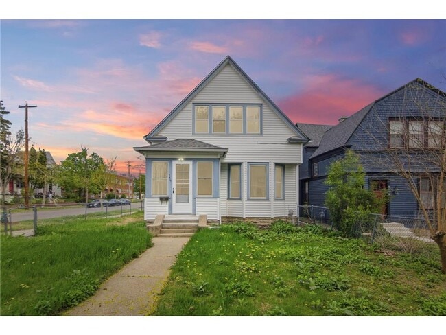 property at 3401 Pillsbury Ave