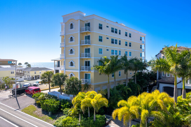 Sea Star in Indian Shores, FL - Building Photo - Building Photo