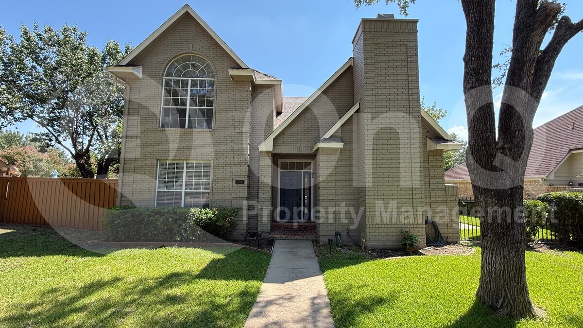 304 Dakota Trail in Irving, TX - Building Photo