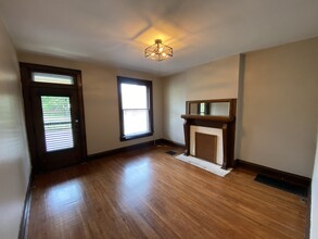 64 W Greenwood Ave in Columbus, OH - Building Photo - Interior Photo